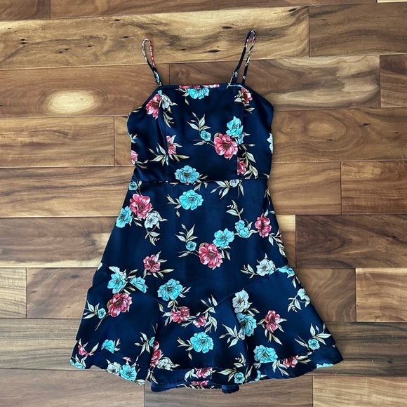 Xhilaration Dresses & Skirts - Xhilaration Navy Floral Flirty Dress size Small